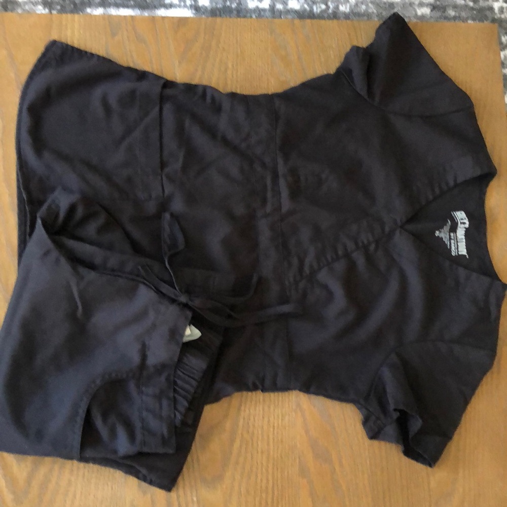 Black greys anatomy scrub set (top and bottom)